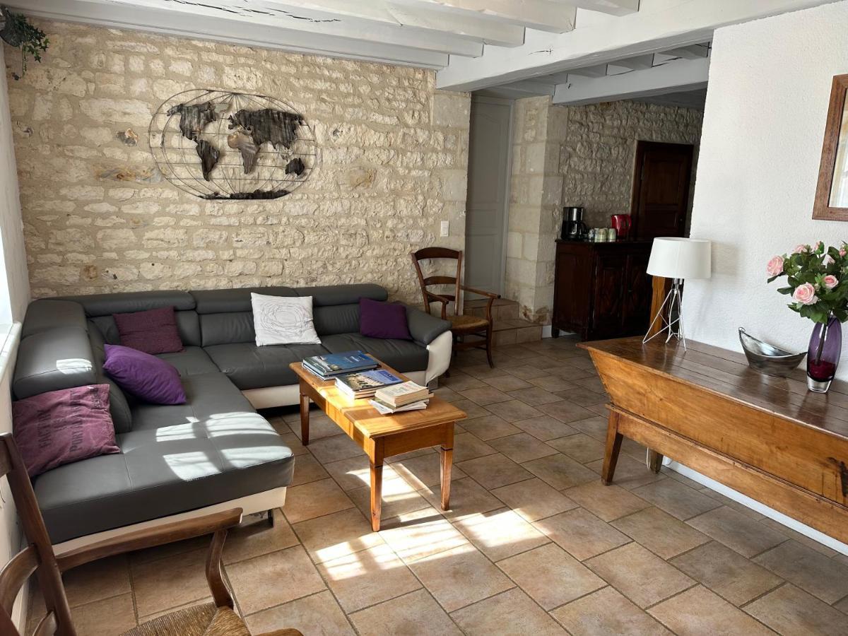 Chambres D'Hotes Du Puy D'Anche Sauze-Vaussais Luaran gambar