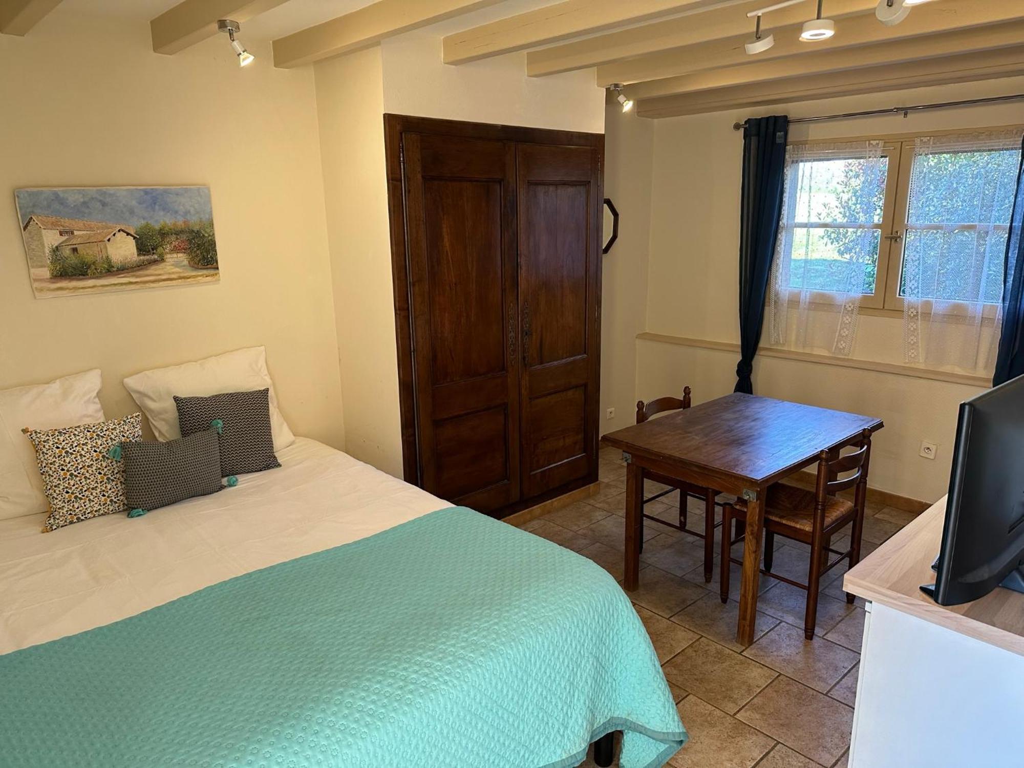 Chambres D'Hotes Du Puy D'Anche Sauze-Vaussais Luaran gambar