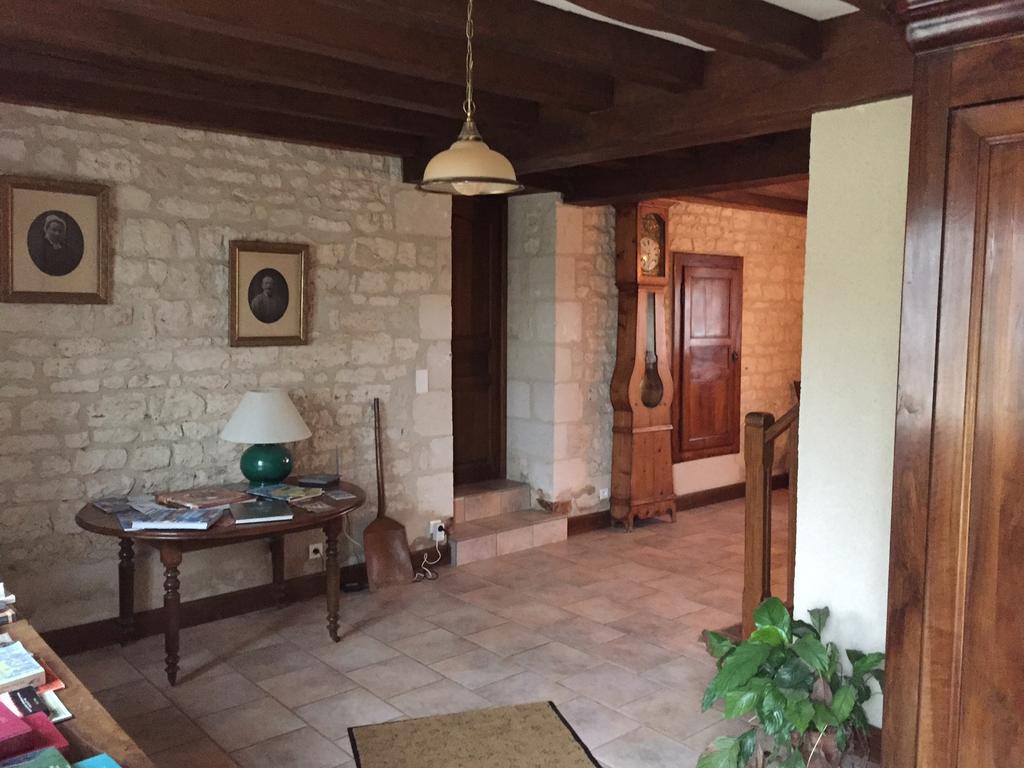 Chambres D'Hotes Du Puy D'Anche Sauze-Vaussais Luaran gambar